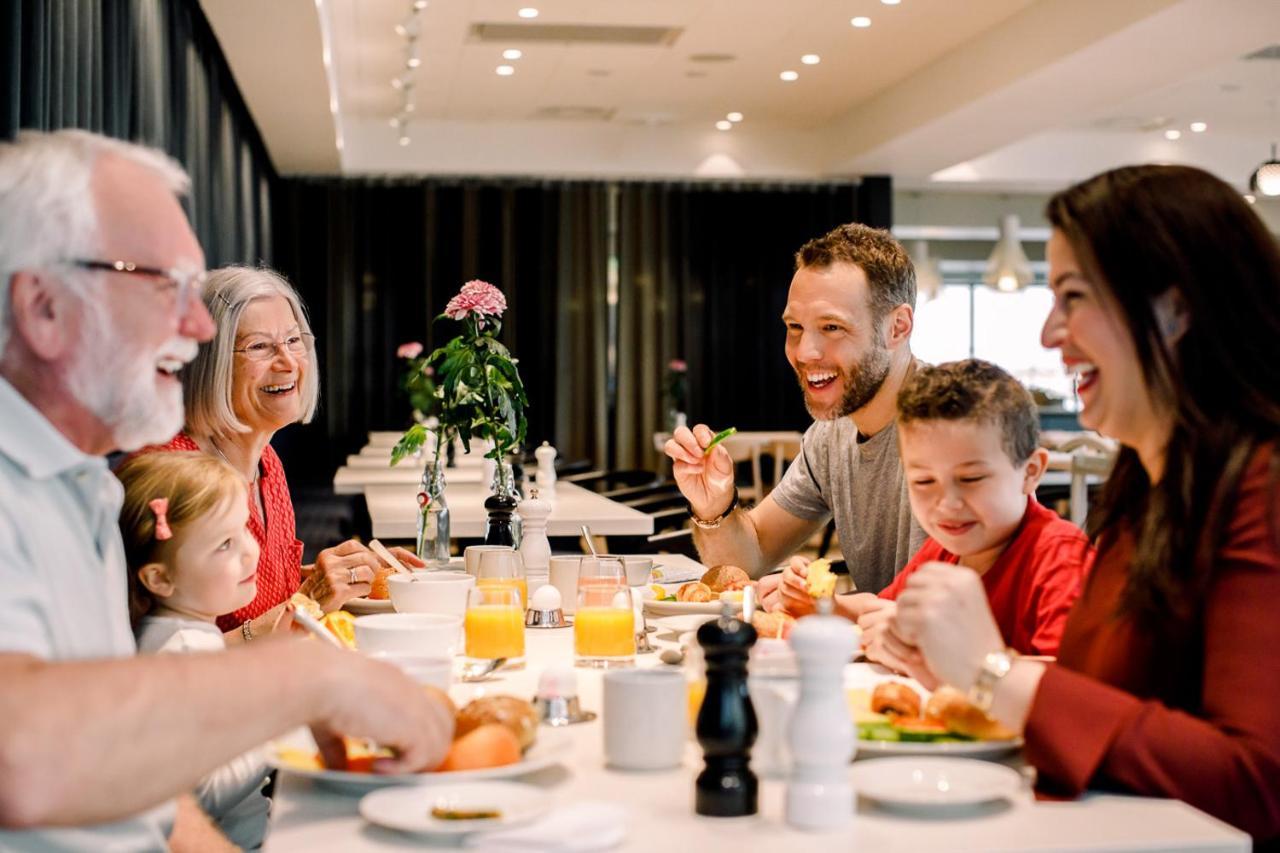 Quality Hotel Strawberry Arena Solna Extérieur photo