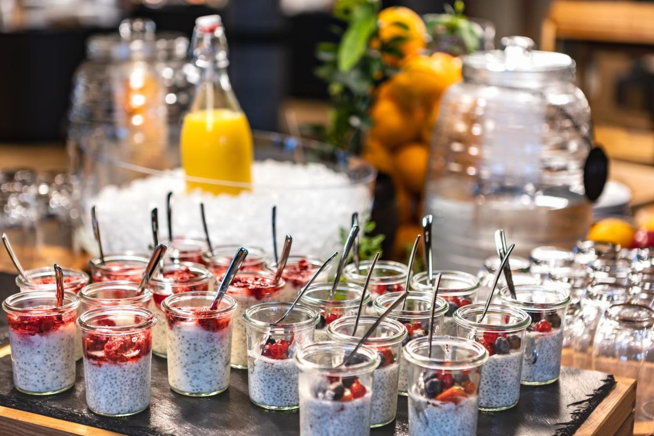 Quality Hotel Strawberry Arena Solna Extérieur photo